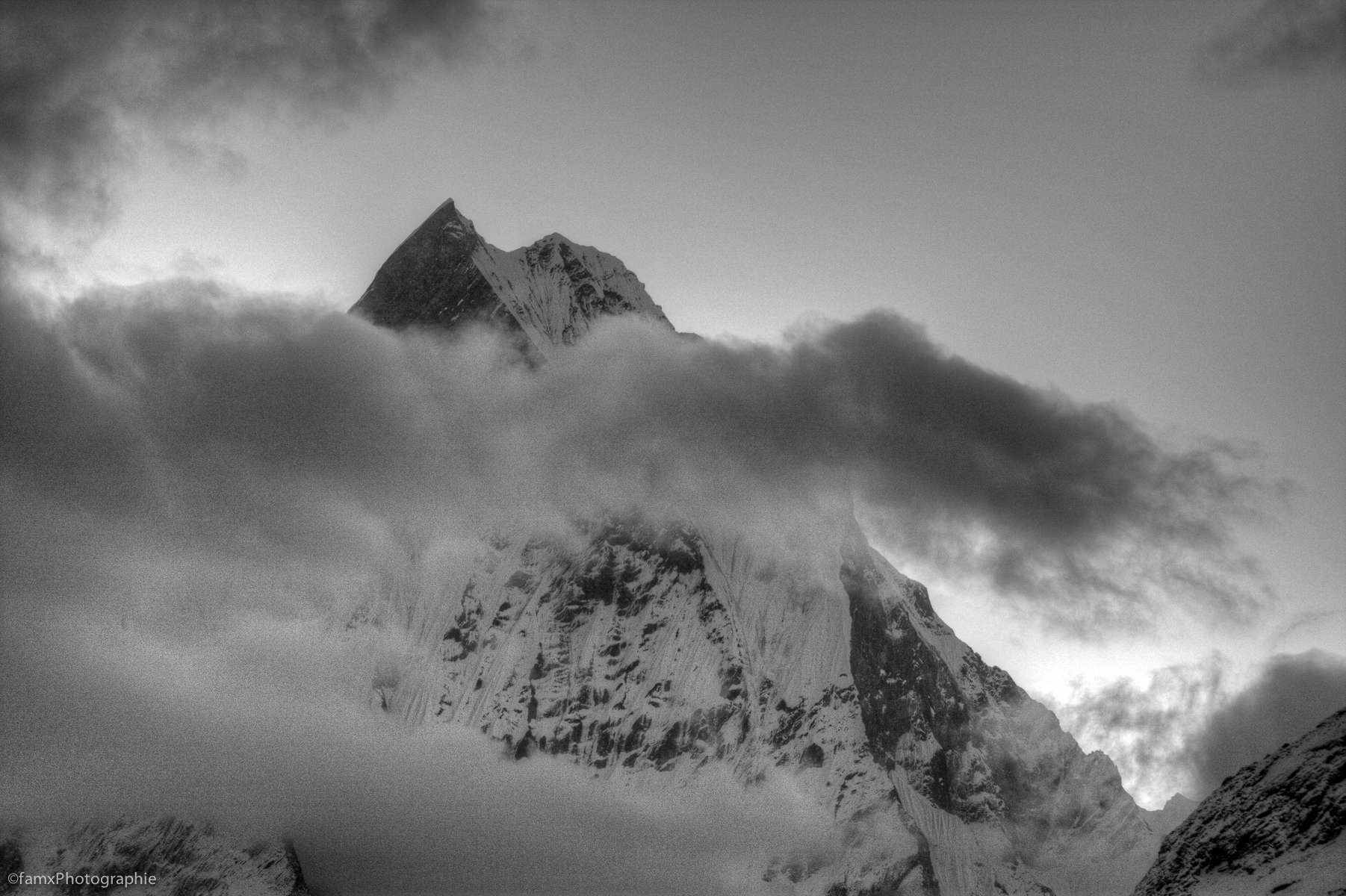 Annapurna Base Camp 4130m, HDR, Noir & blanc, Népal, Sanctuaire des Annapurnas (Famx40d11_6503_tonemapp)