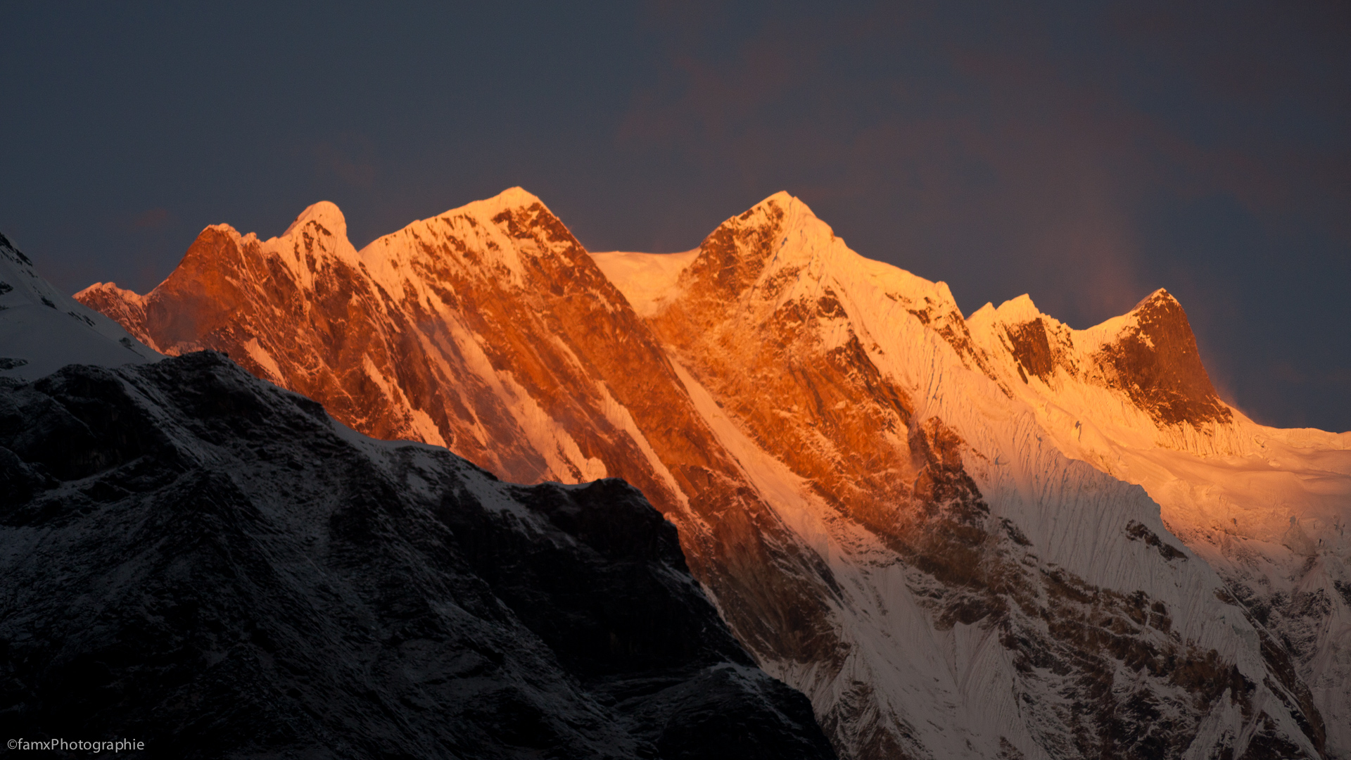 Annapurna Base Camp 4130m, Népal, Sanctuaire des Annapurnas (Famx40d11_6505)