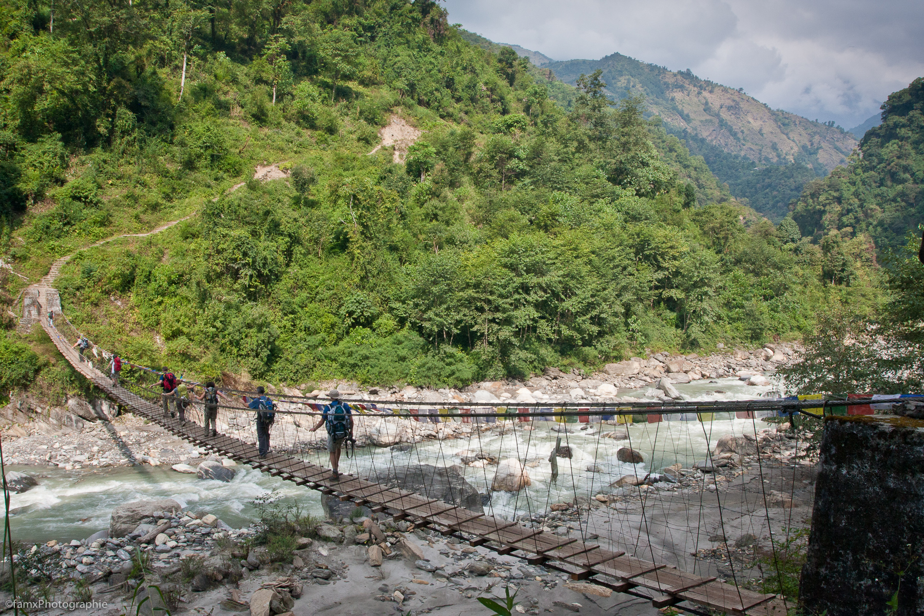 Népal, Pont, Sanctuaire des Annapurnas (Famx40dd11_4977)