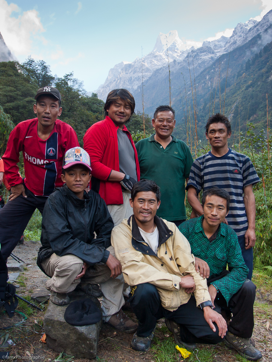 Machapuchare 6993m, Népal, Porteur, Sanctuaire des Annapurnas (Famx40dd11_5312)