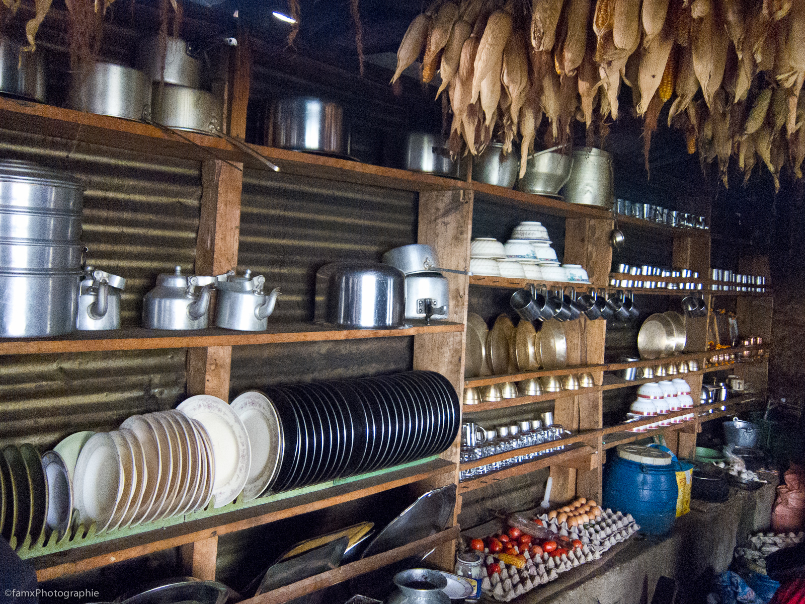 Cuisine, Komrong-Danda, Népal, Sanctuaire des Annapurnas (Famx90s11_1040)