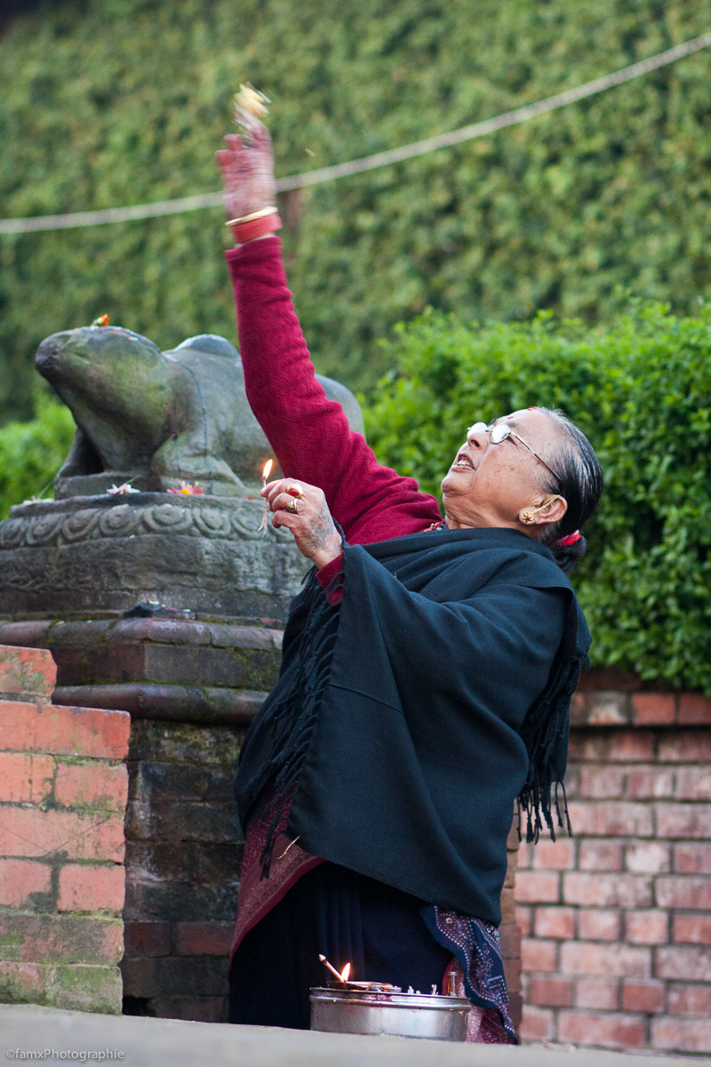 Bhaktapur, Népal, Personnage, Temple (Famx40d11_6941)