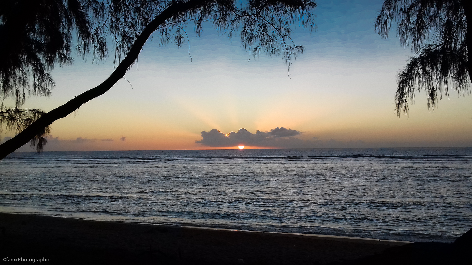La Réunion (Famx3J19_1104_182755)