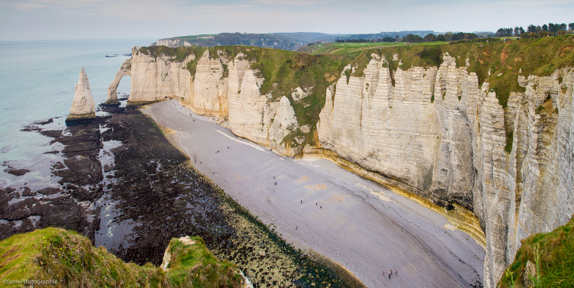 Etretat, Falaise, France (Famx7d19_30883-4)