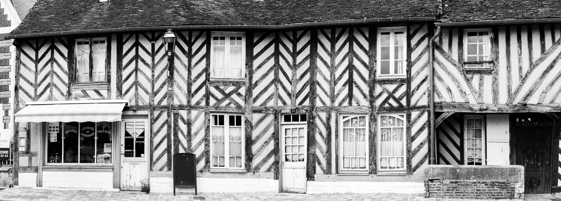 France, Noir & blanc (Famx7dd20_9069-70)