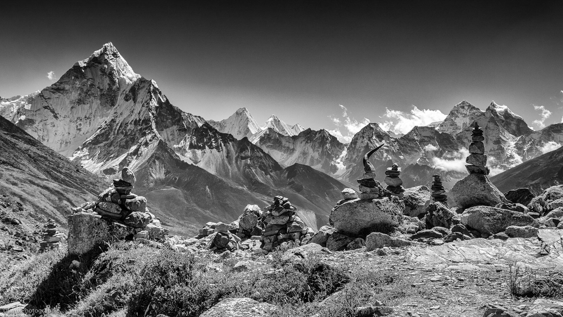 Cairn, Noir & blanc, Népal (Famx7dII23_9438-SEP2)